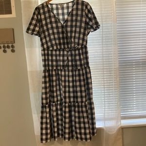 New without tags Croft & Barrow ladies plaid black and white dress. Size XL